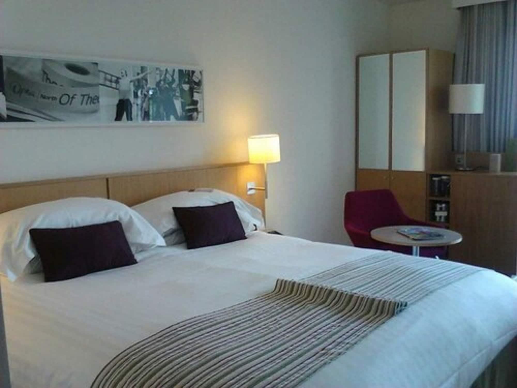 מלון לידס Doubletree By Hilton Leeds מראה חיצוני תמונה