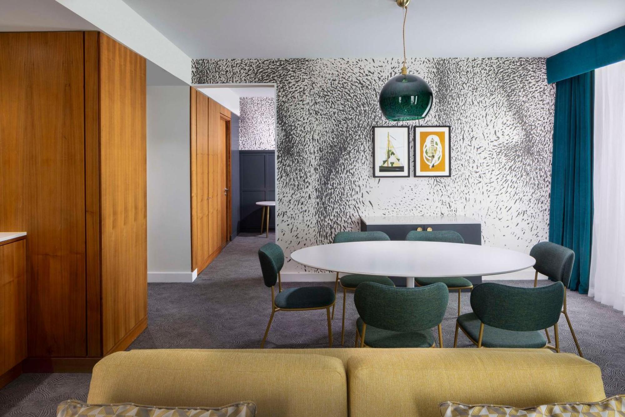 מלון לידס Doubletree By Hilton Leeds מראה חיצוני תמונה